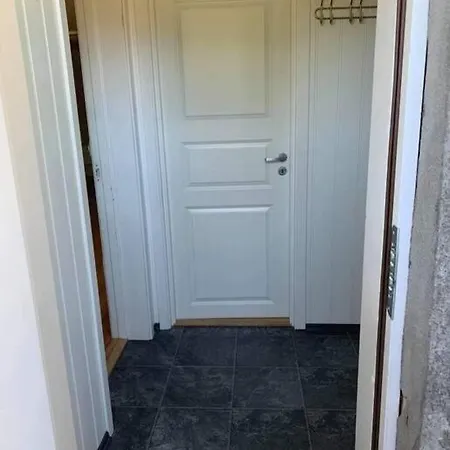 Tur Og Sentrumsnaer Sokkel-leilighet *