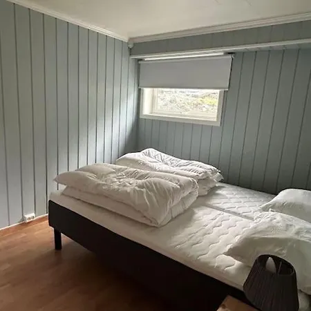 Sokkel-leilighet Med Naerhet Til Sentrum Og Hovden Skiheis アパート