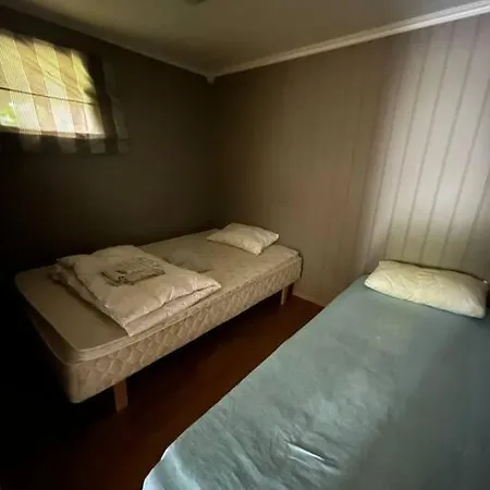 Apartment Tur Og Sentrumsnaer Sokkel-leilighet