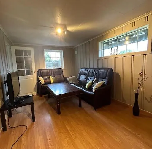 Sokkel-leilighet Med Naerhet Til Sentrum Og Hovden Skiheis * 옵달